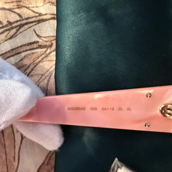 Gucci round frame light pink 2023 sunglasses excellent condition - Picture 6 of 6